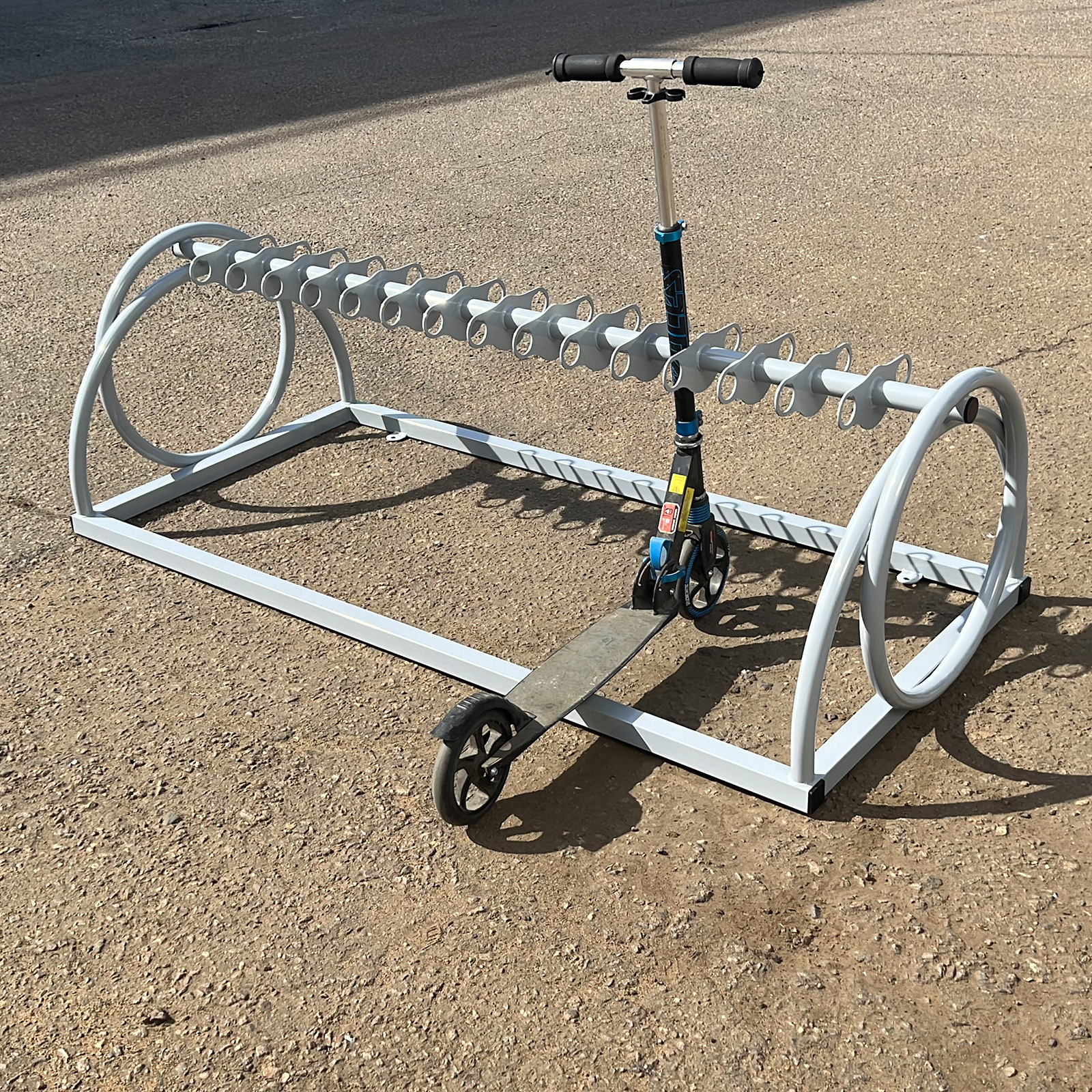 Парковка для самокатов Компакт на 30 мест