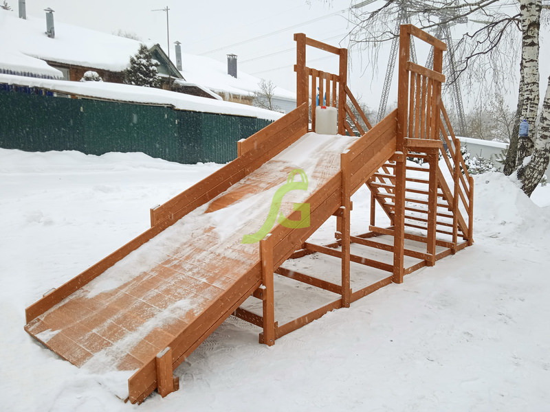 Зимняя деревянная горка IgraGrad Snow Fox Start, скат 4 м
