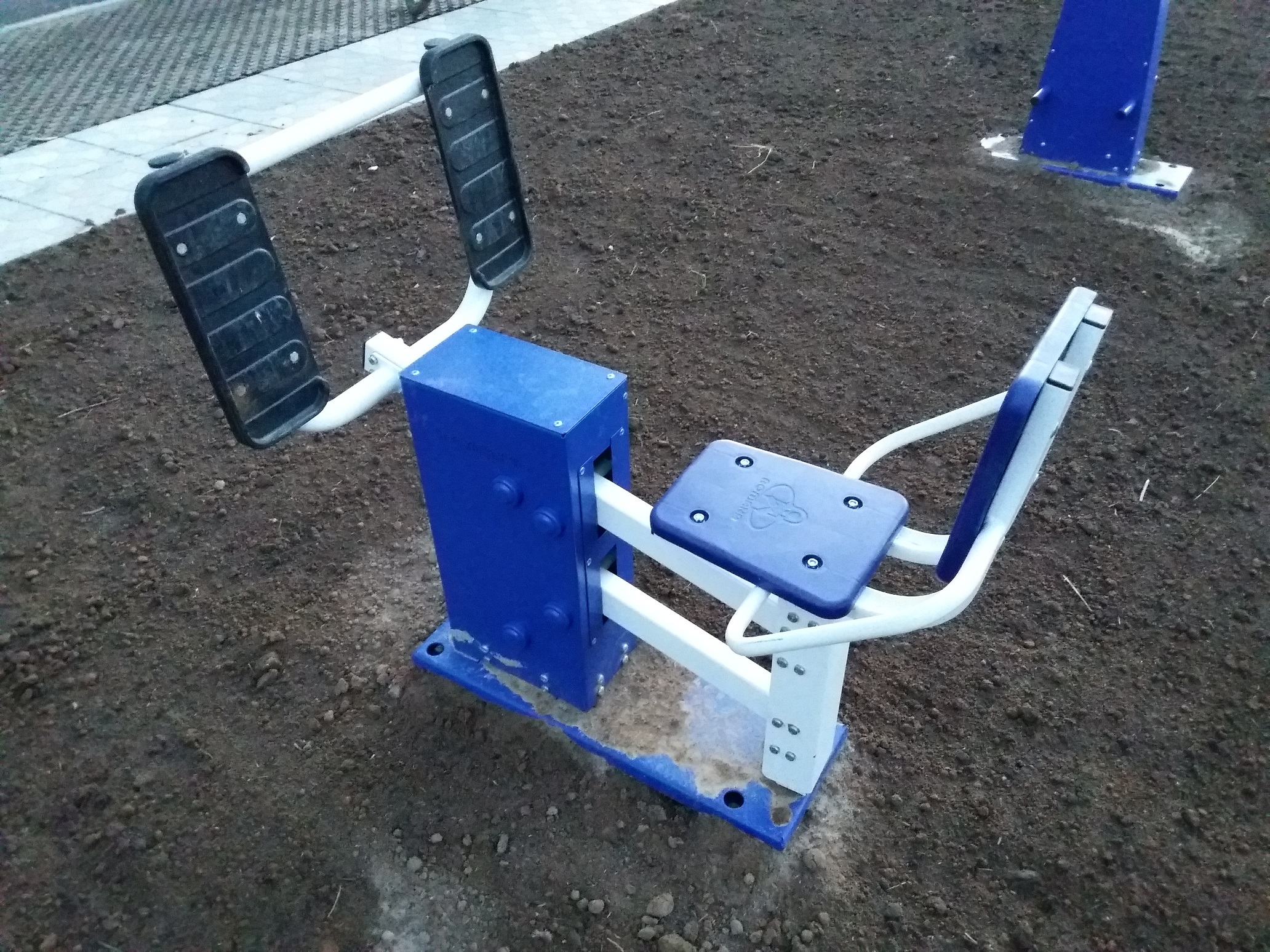 Тренажер уличный ЖИМ НОГАМИ Romana 207.38.05