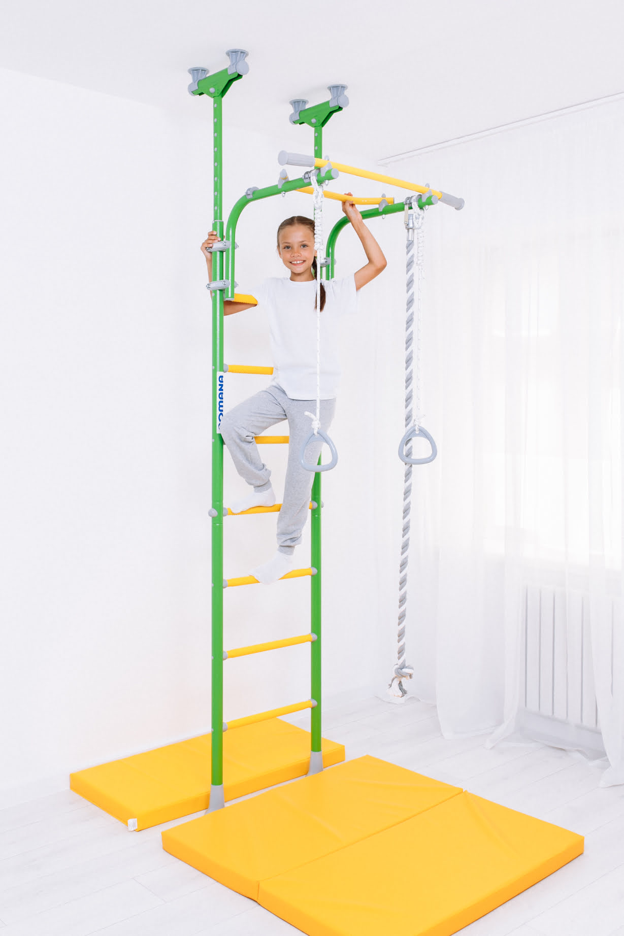 Шведская стенка R5 Kometa Romana (01.20.7.06.490.03.00-24) белый прованс