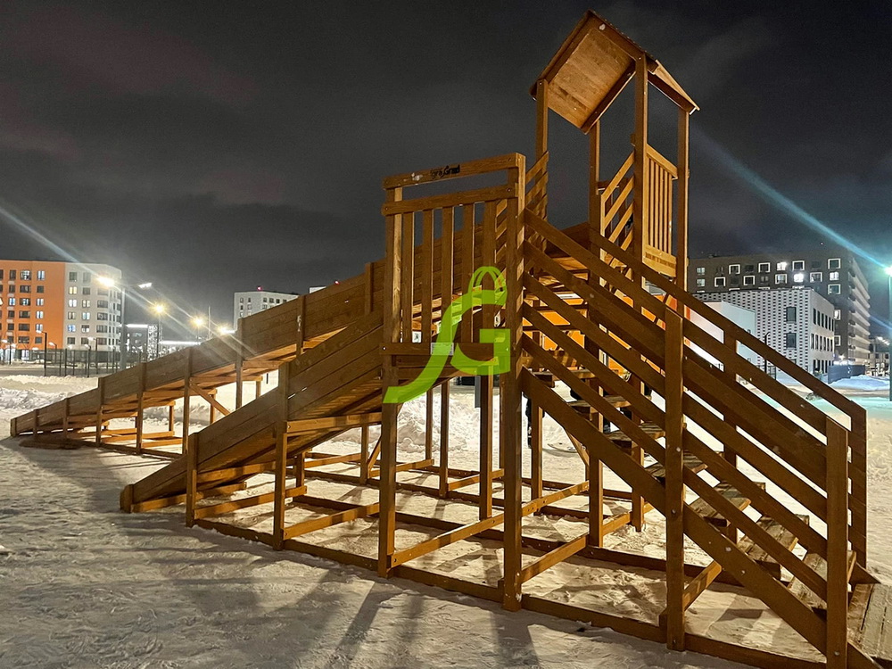Зимняя деревянная горка Snow Fox 12 м с двумя скатами