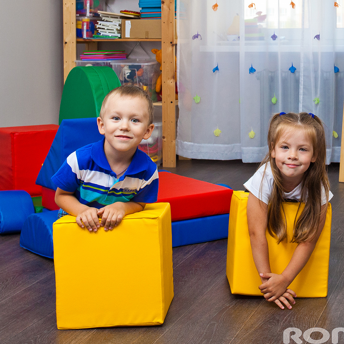 Мягкий игровой комплекс АВТОФУРГОН Romana (ДМФ-МК-15.82.00)