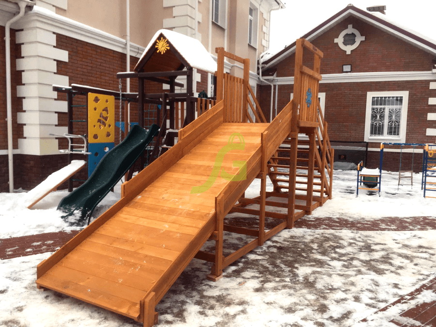 Зимняя деревянная горка IgraGrad Snow Fox Start, скат 4 м