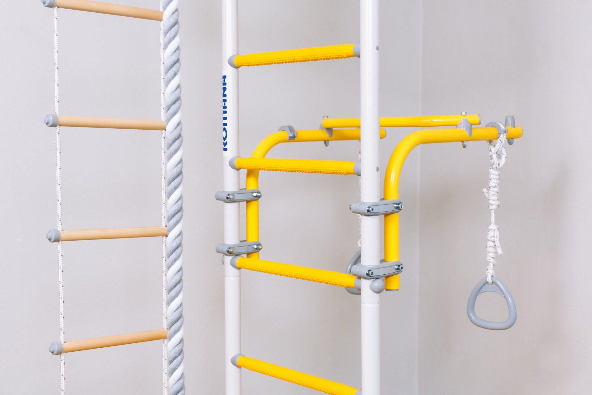 Шведская стенка R6 Romana (01.20.7.06.490.07.00-14) зелёное яблоко