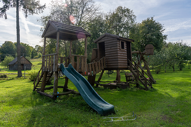 Монтаж детских игровых комплексов