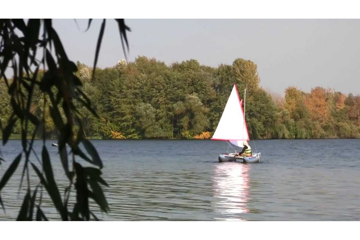 Катамаран двухслойный ВАЛДАЙ 4 с парусом