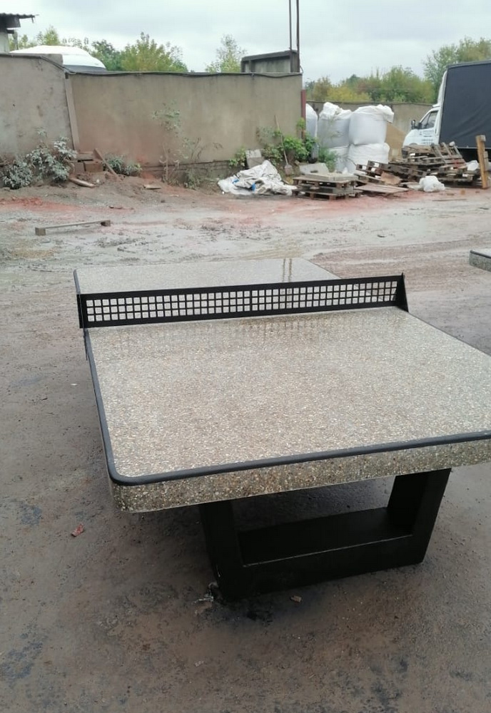 Стол теннисный уличный из бетона