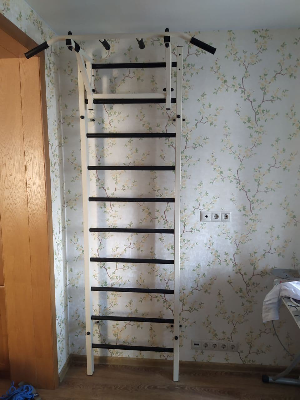 Металлическая шведская  стенка 60х40, AG22