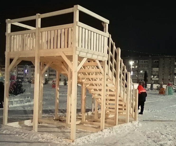 Зимняя горка ЗИМА WOOD-6 Савушка (скат 8 м)
