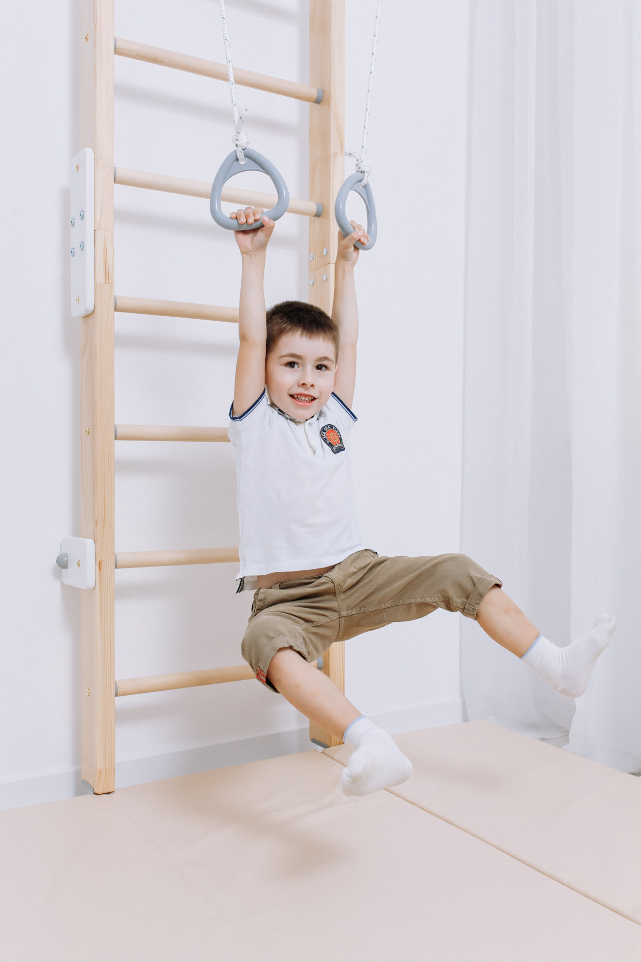 Шведская стенка деревянная Eco1 ROMANA (02.21.8.14.500.09.01-01) дерево/белый