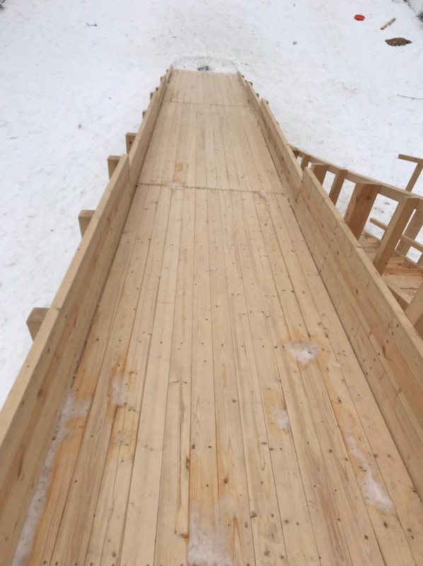 Зимняя горка ЗИМА WOOD-8 Савушка (скат 9 м)