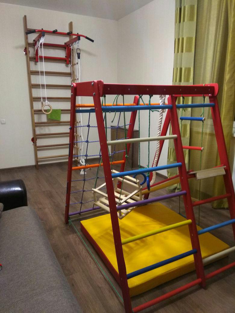 Мат № 2 (100 х 100 х 10) красно/жёлтый