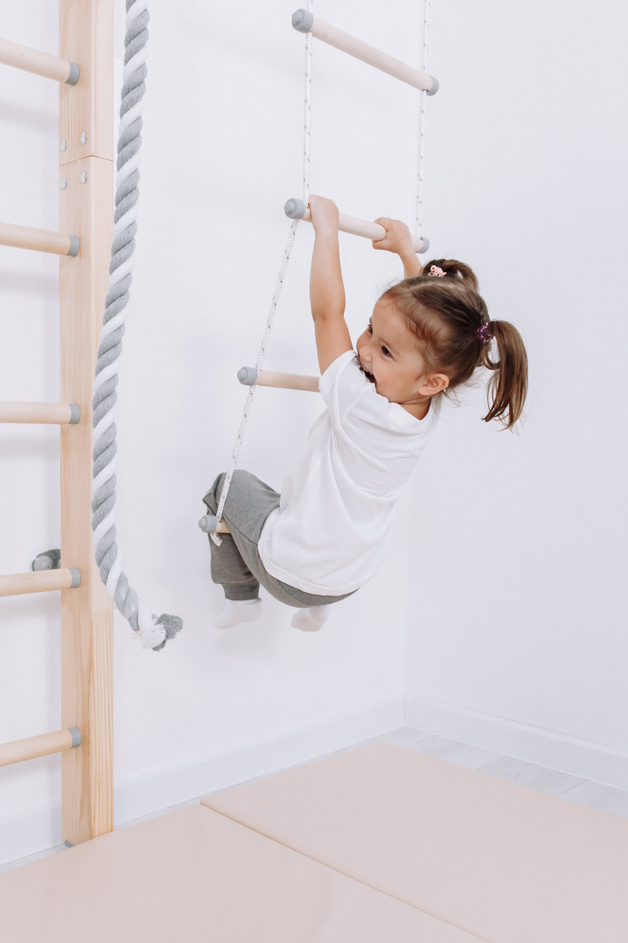 Комплекс Шведская стенка деревянная ECO 2 Romana (02.21.8.14.500.08.01-01) дерево/белый