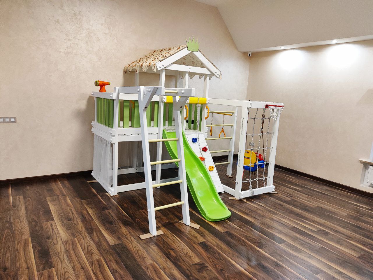 Сборка детского домашнего комплекса для детей