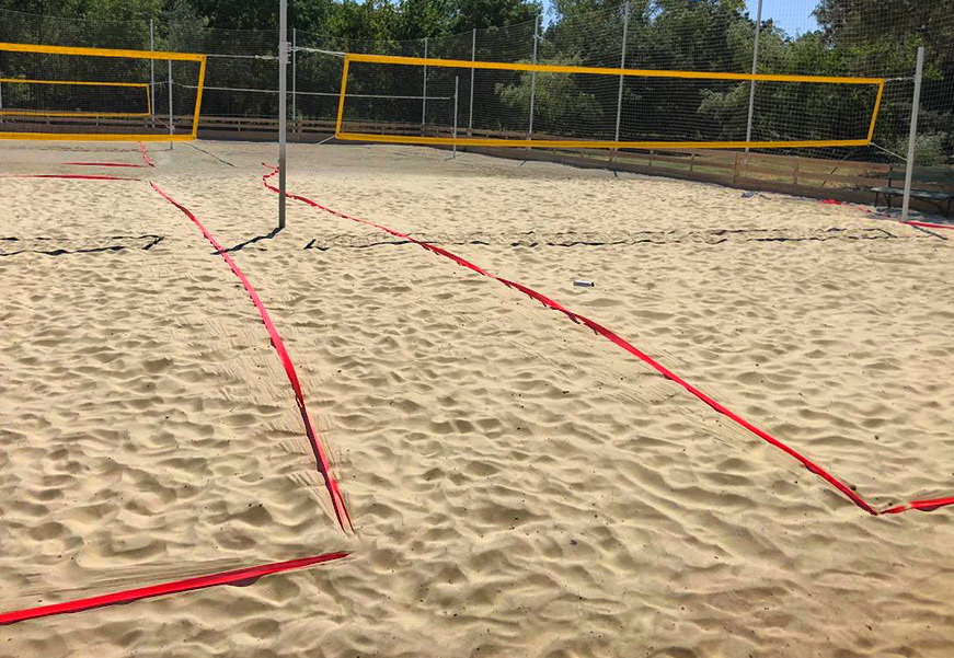 Разметка площадки для пляжного волейбола с колышками для крепления в грунт (03.3.300.1)