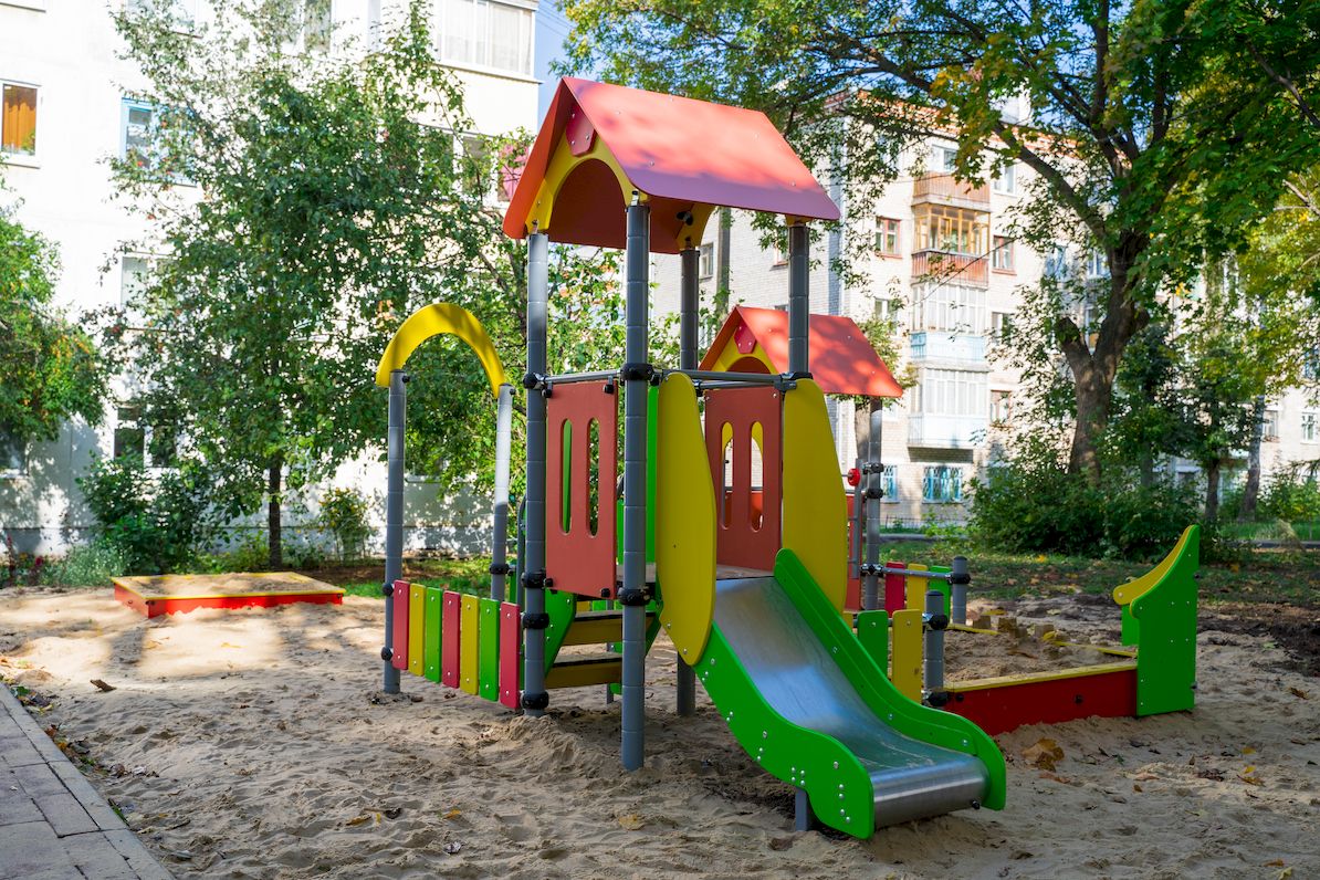 Песочный дворик с горкой «Romana 109.06.00»