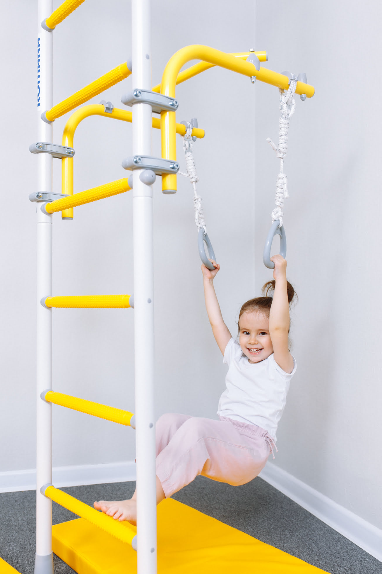 Шведская стенка R6 Romana (01.20.7.06.490.07.00-14) зелёное яблоко