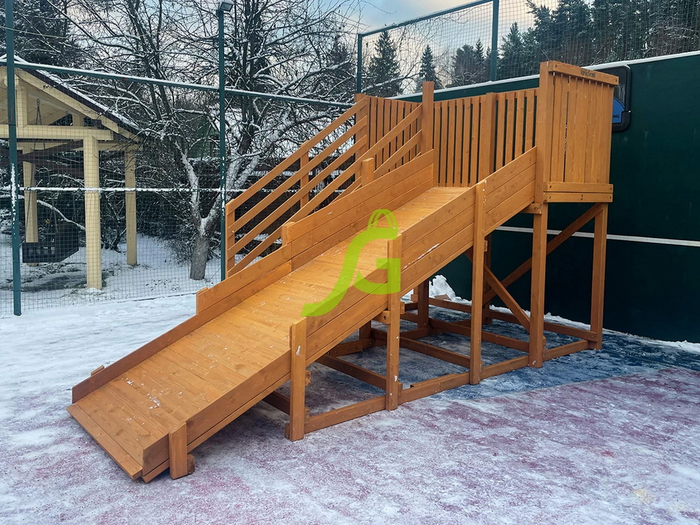 Зимняя деревянная горка Snow Fox, скат 4 м