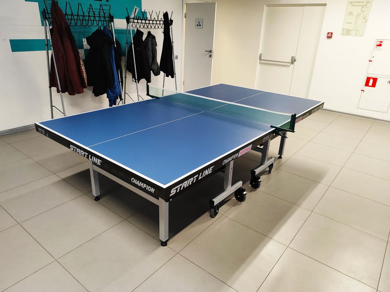 Сборка теннисного стола 