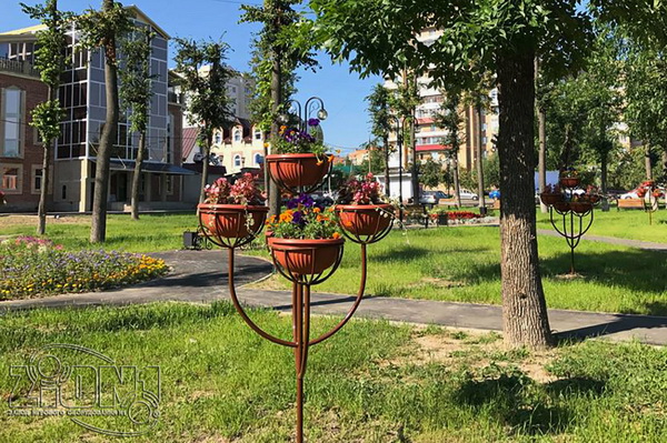 Цветочница парковая ZION ЦВ-4 (СП022)