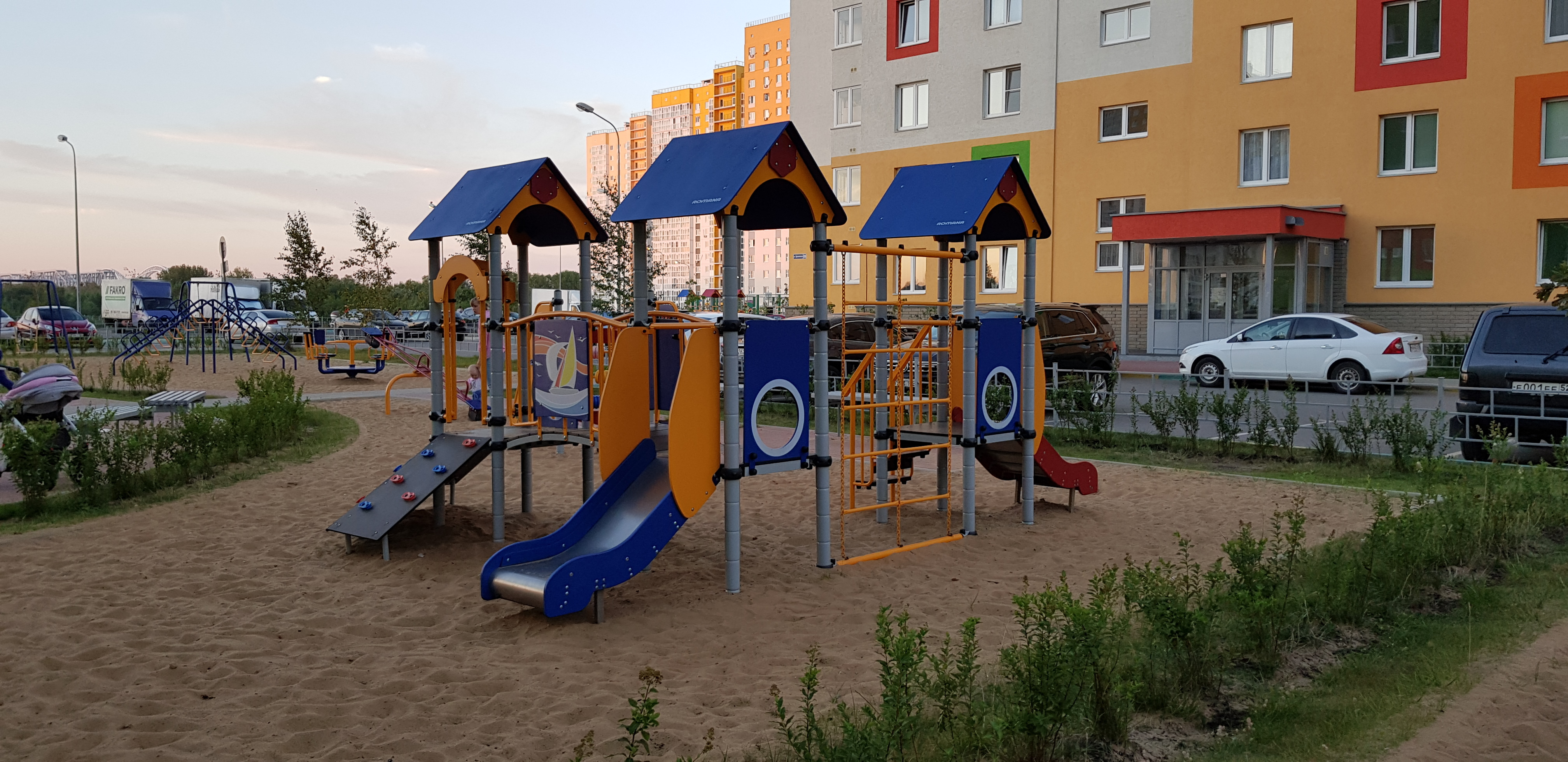 Детская площадка «Romana 104.12.00» красно-голубой
