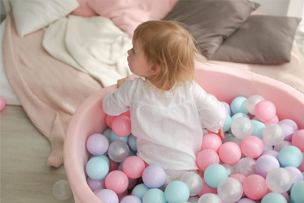 Сухой бассейн AIRPOOL Romana ДМФ-МК-02.53.01 (розовый с розовыми шариками, 150 шт.)