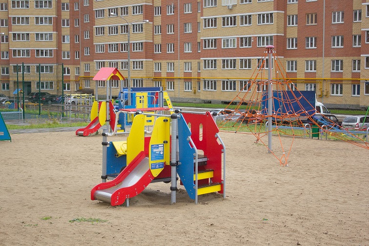Игровой комплекс Машинка с горкой «Romana 111.09.00»