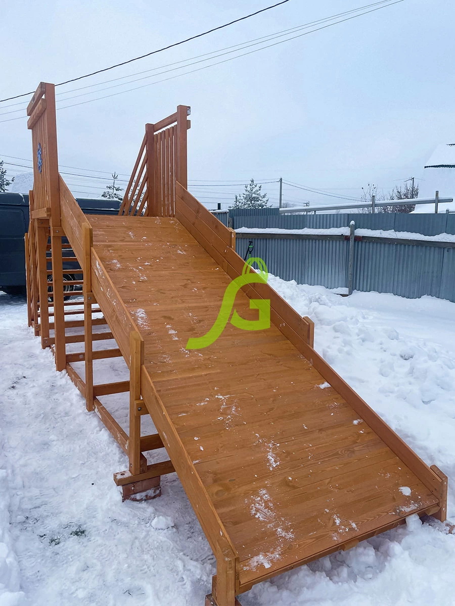 Зимняя деревянная горка IgraGrad Snow Fox Start, скат 4 м