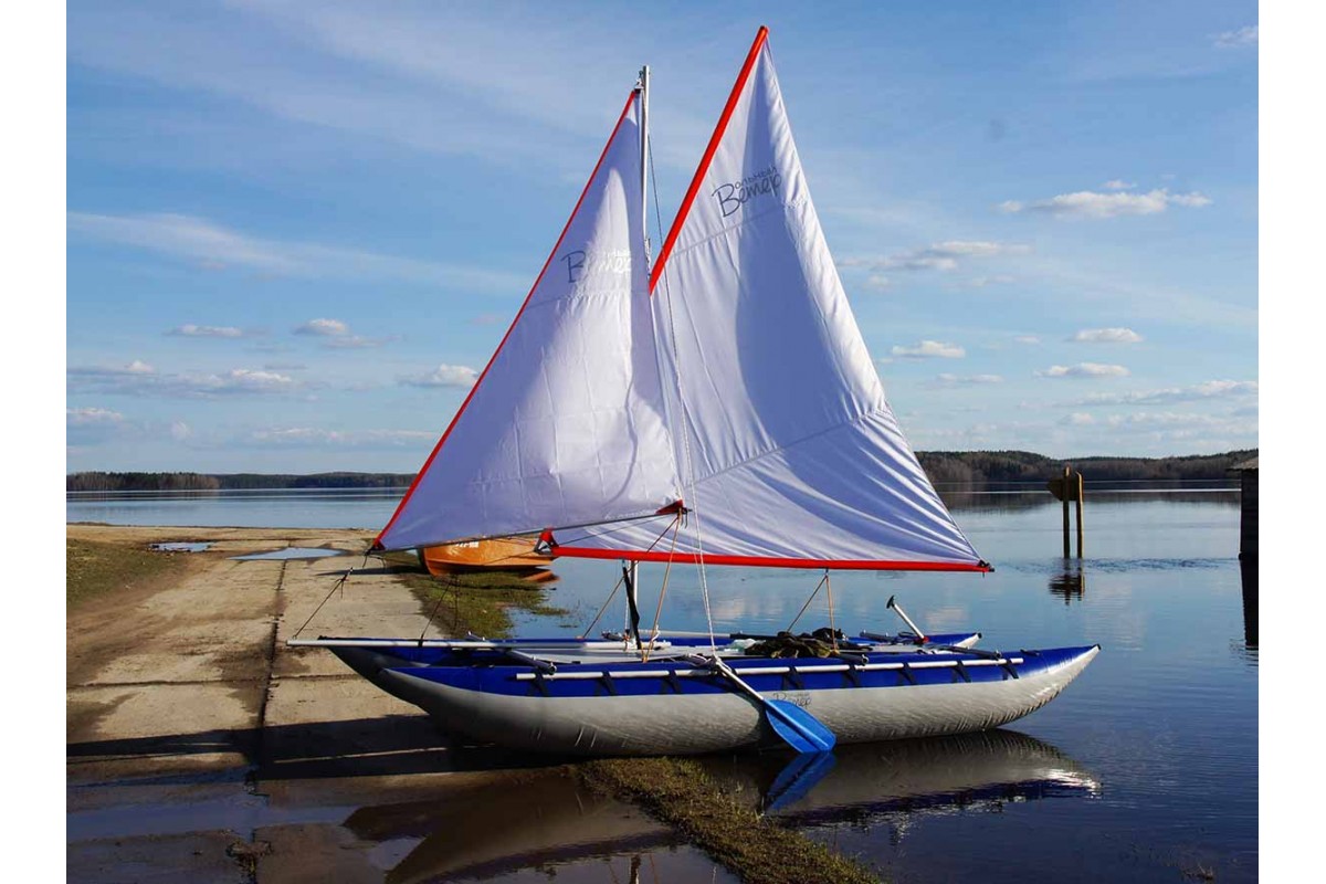 Катамаран двухслойный ВАЛДАЙ 4 с парусом