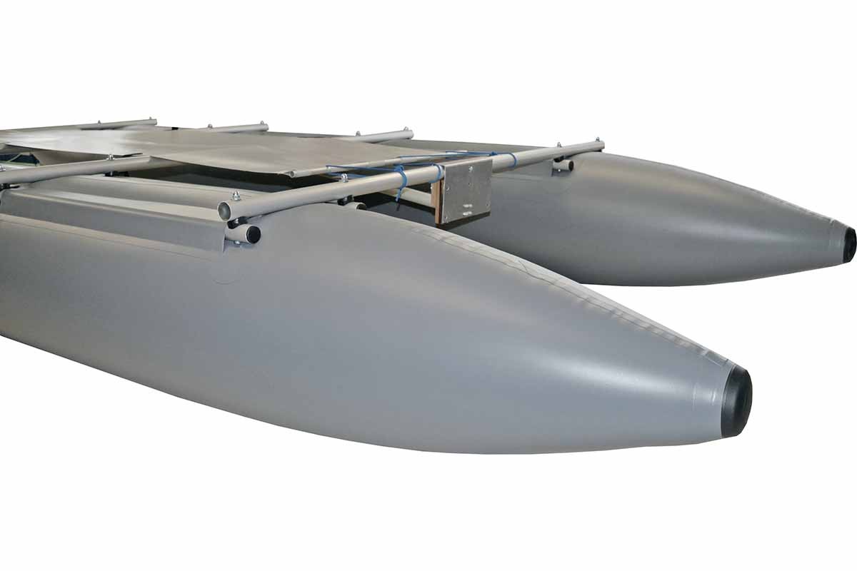 Катамаран монобалонный ЯМАЛ 470 с палубой