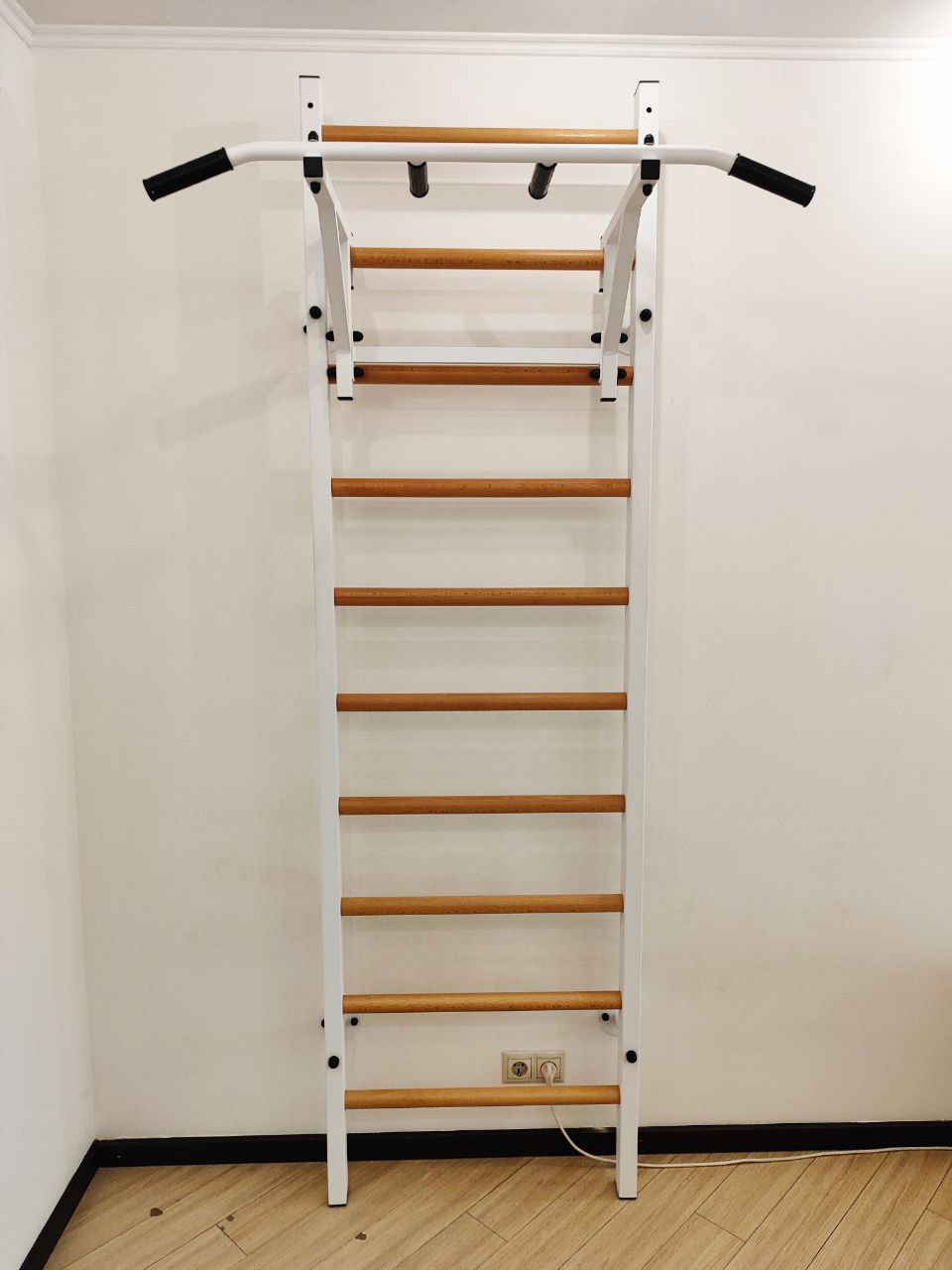 Монтаж шведской стенки комби с турником 