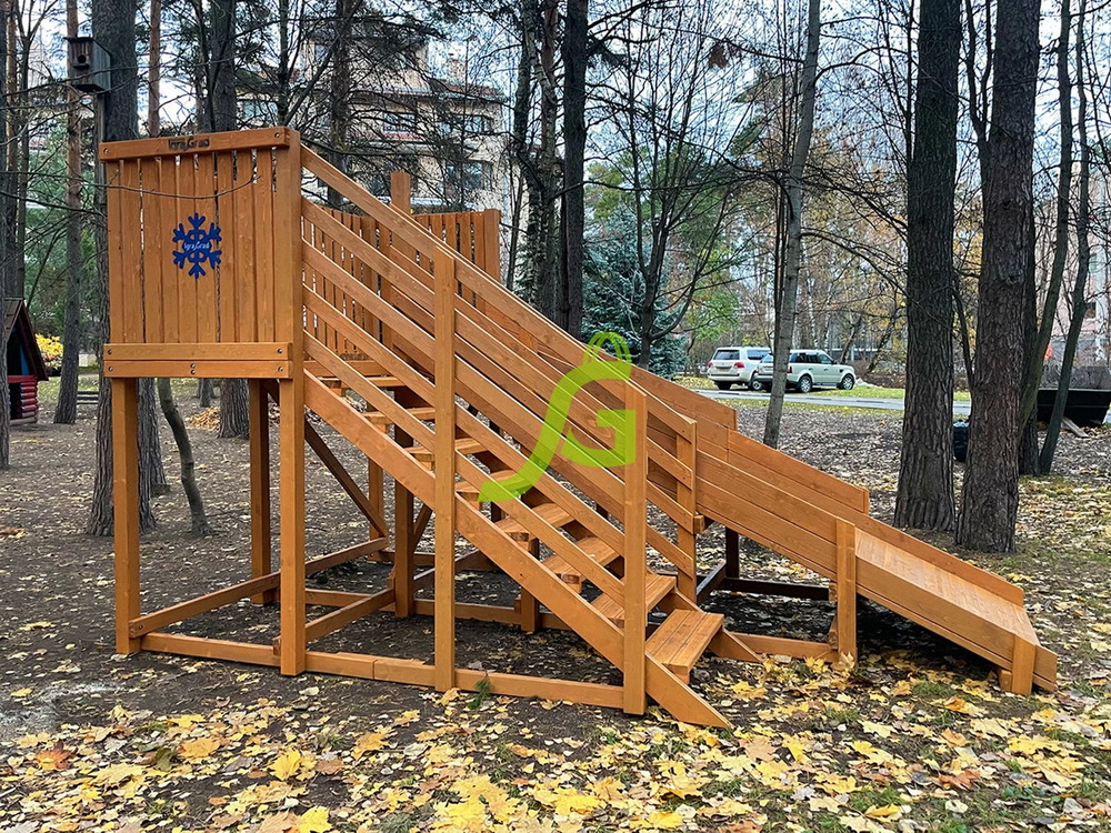 Зимняя деревянная горка Snow Fox, скат 4 м