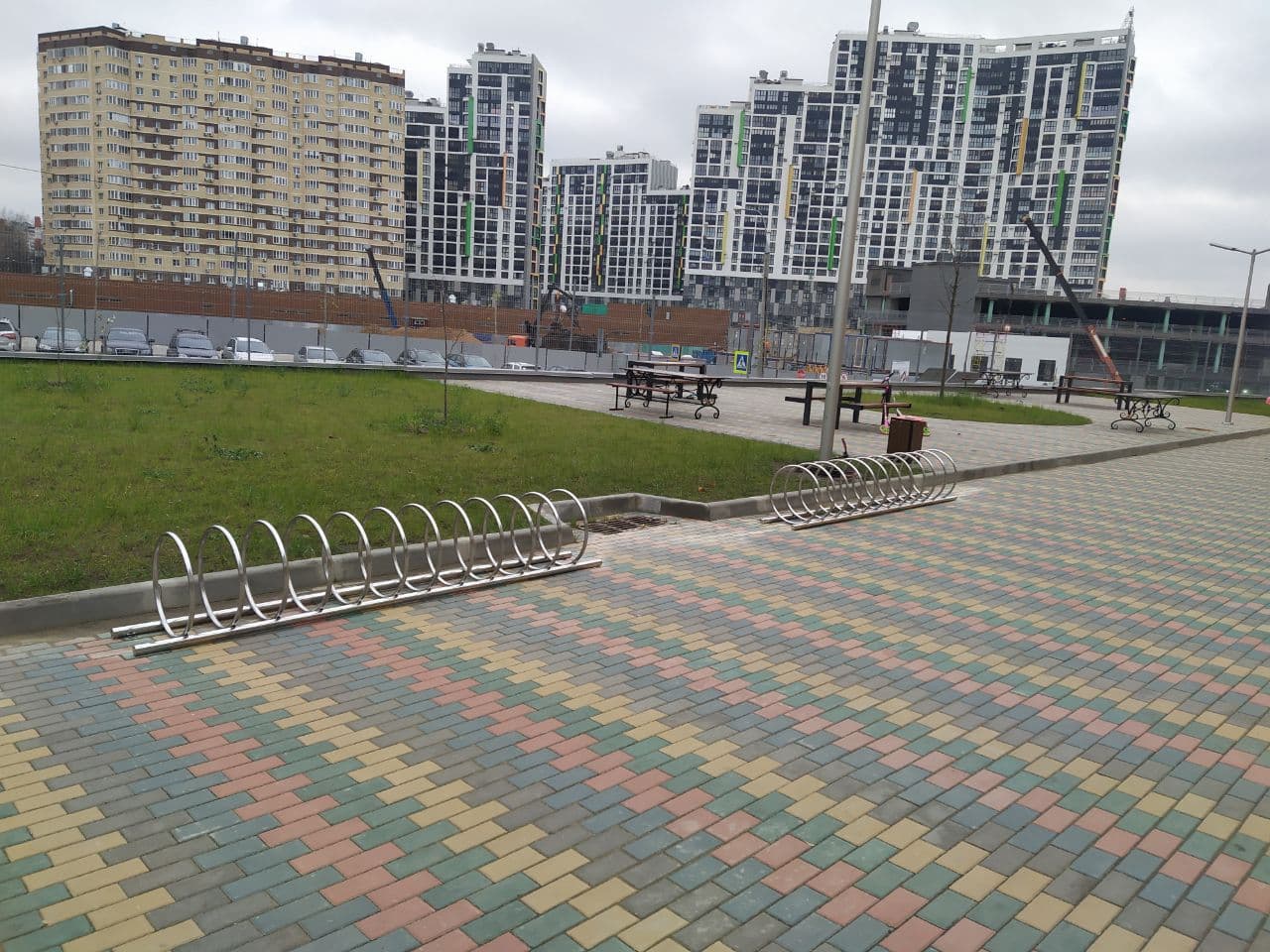 Велопарковка Луна из нержавеющей стали