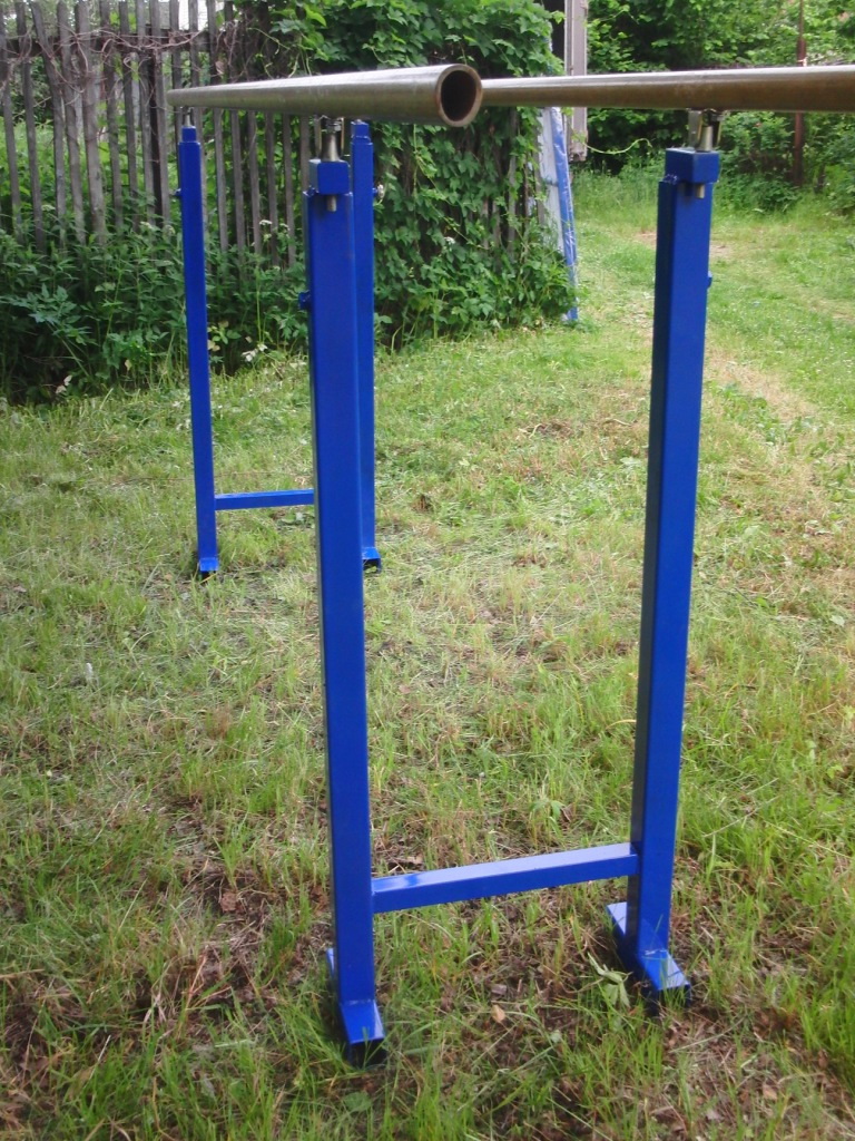 Брусья гимнастические уличные с регулируемой высотой (04.103)