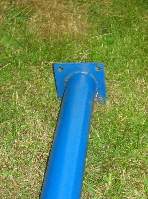 Стойки волейбольные пристенные 03.101