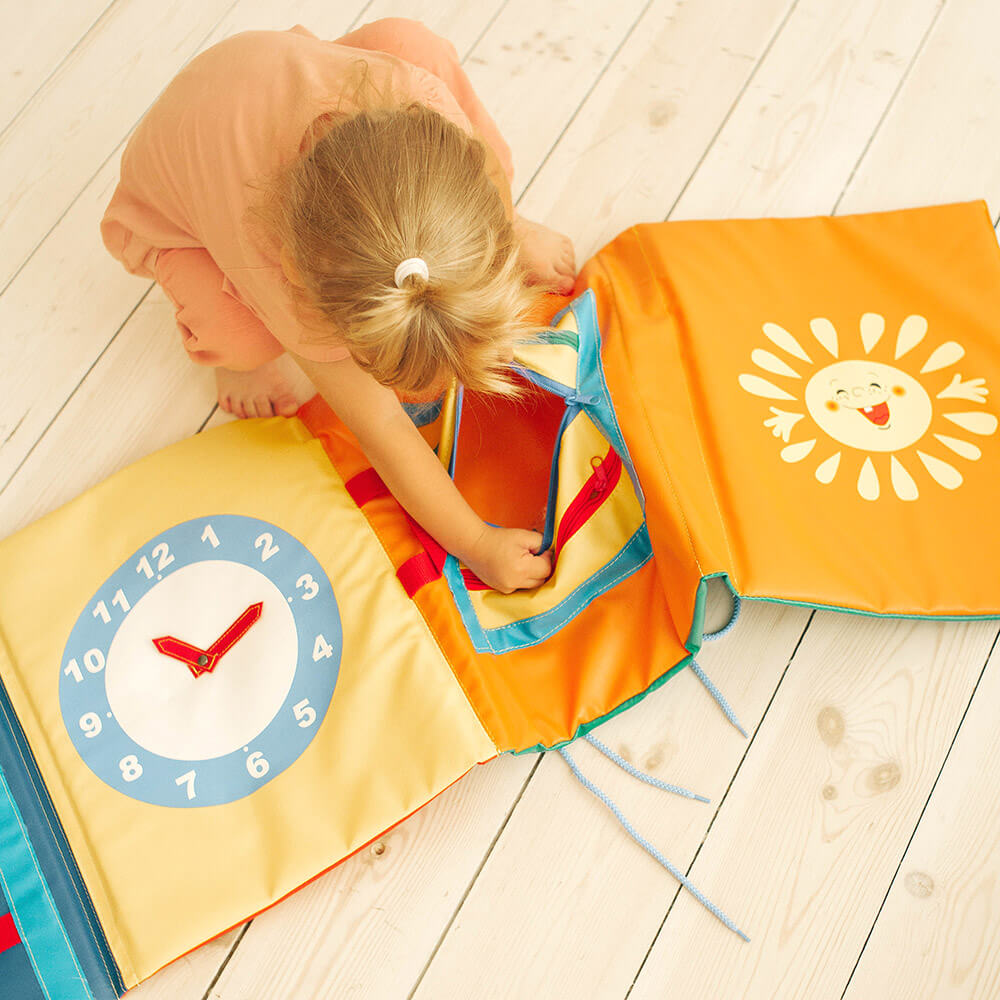 Книжка ЛОВКИЕ ПАЛЬЧИКИ Romana (ДМФ-МК-01.95.09)