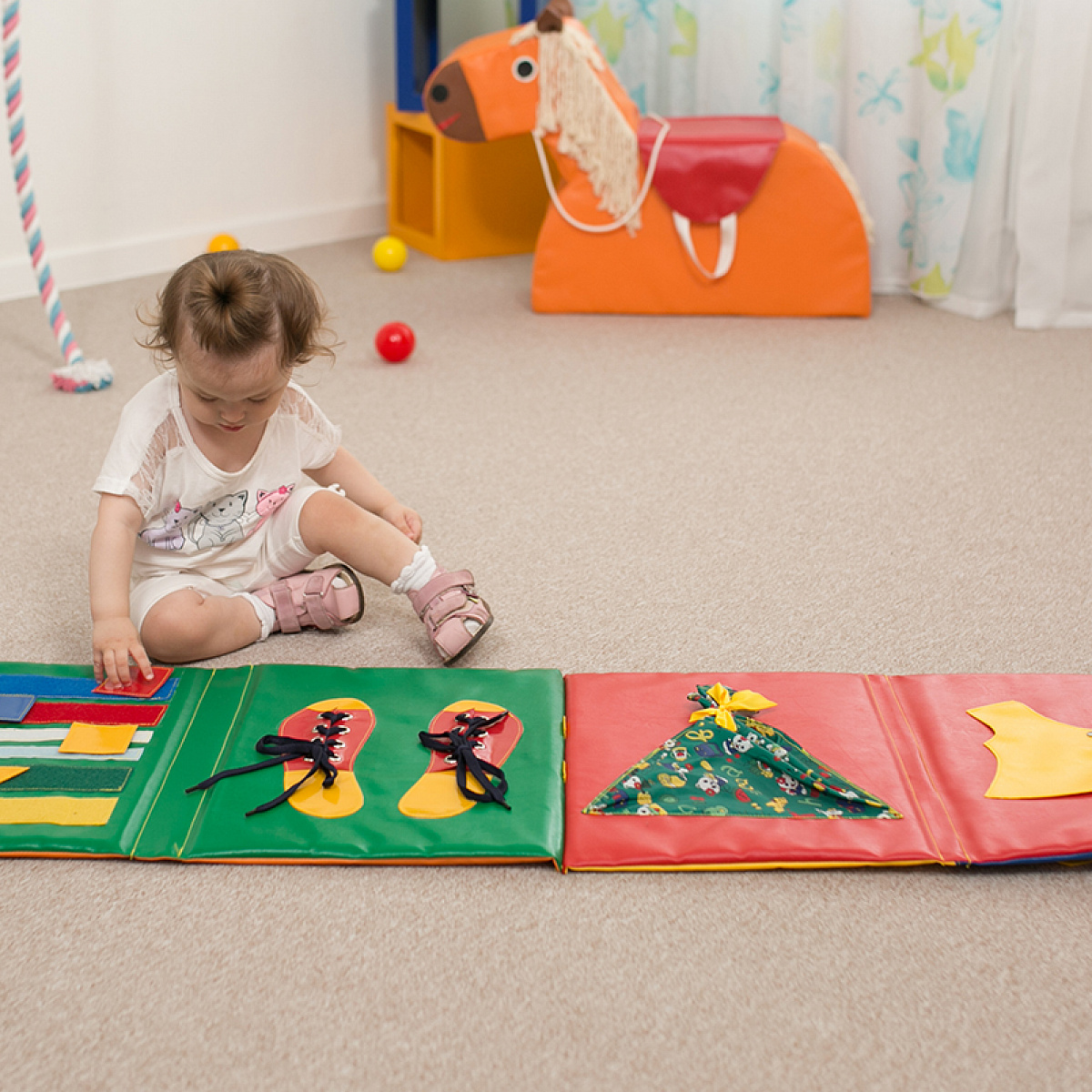 Книжка ЛОВКИЕ ПАЛЬЧИКИ Romana (ДМФ-МК-01.95.09)