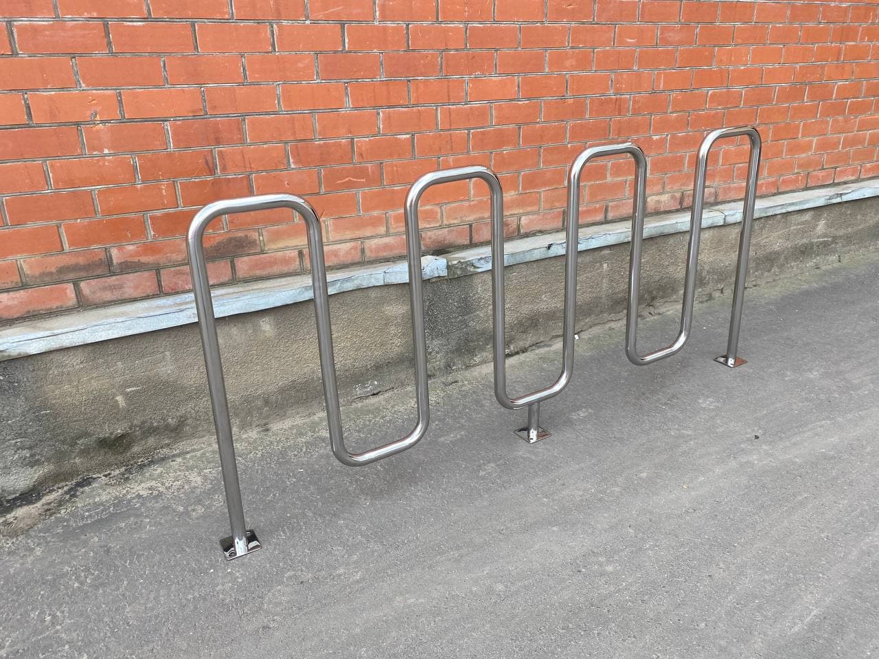 Велопарковка «Квадро» из нержавеющей стали