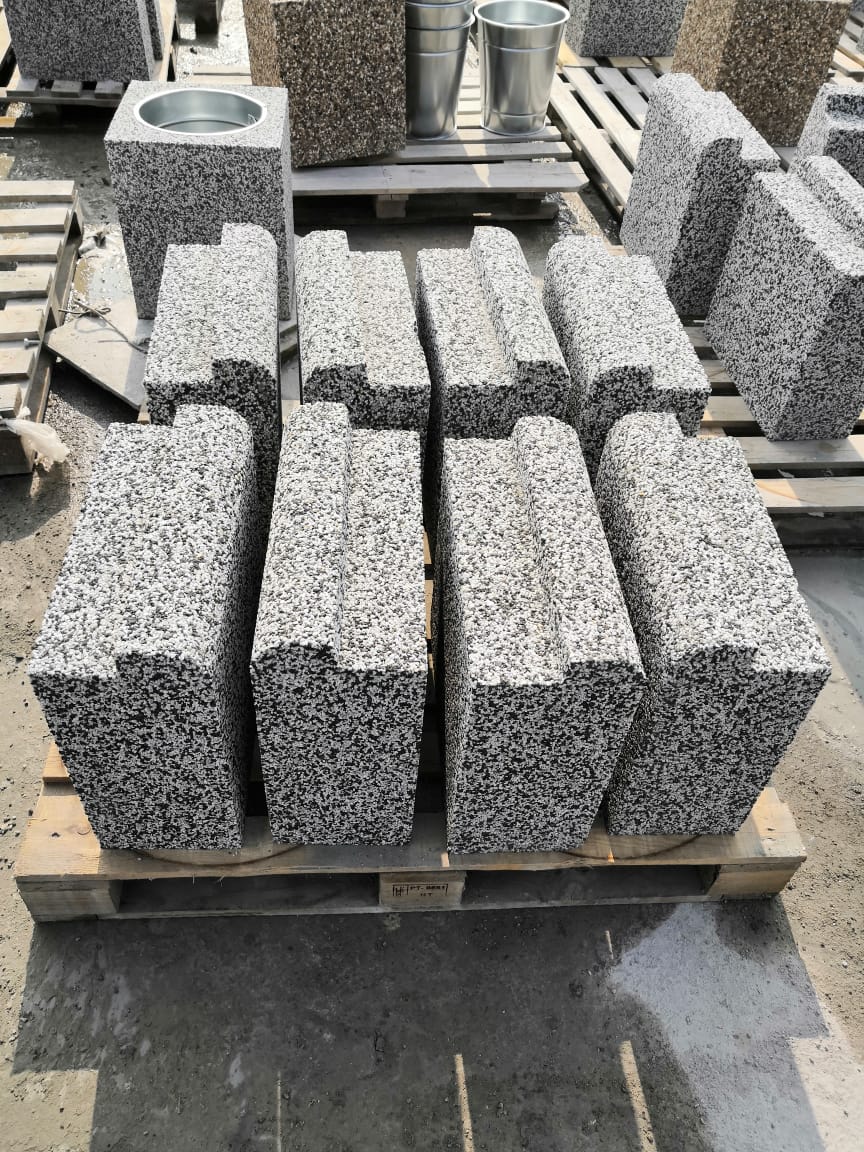 Скамья бетонная С-27 L (Евро 1 Лонг со спинкой)