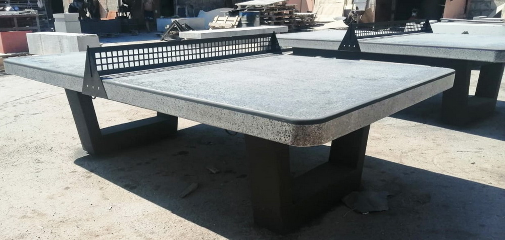 Стол теннисный уличный из бетона
