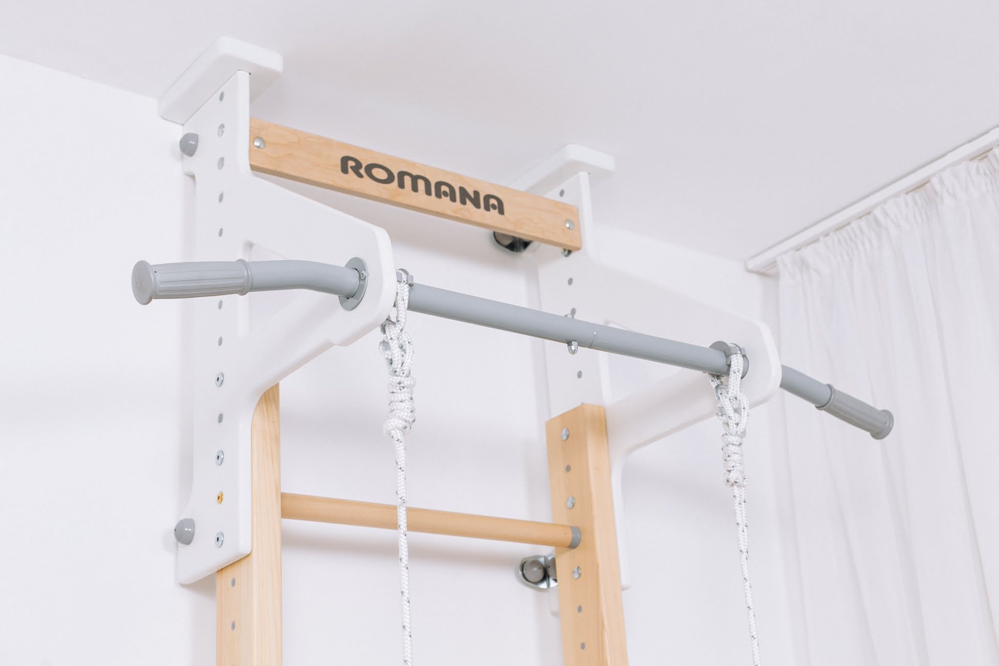 Шведская стенка деревянная Eco1 ROMANA (02.21.8.14.500.09.01-01) дерево/белый