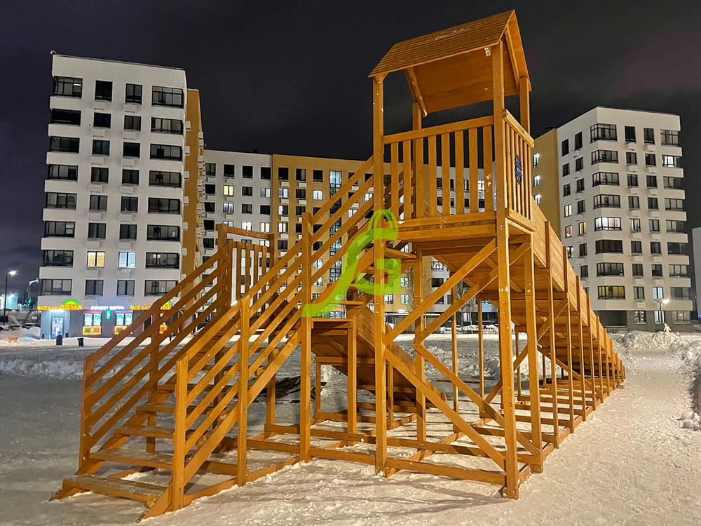 Зимняя деревянная горка Snow Fox 12 м с двумя скатами