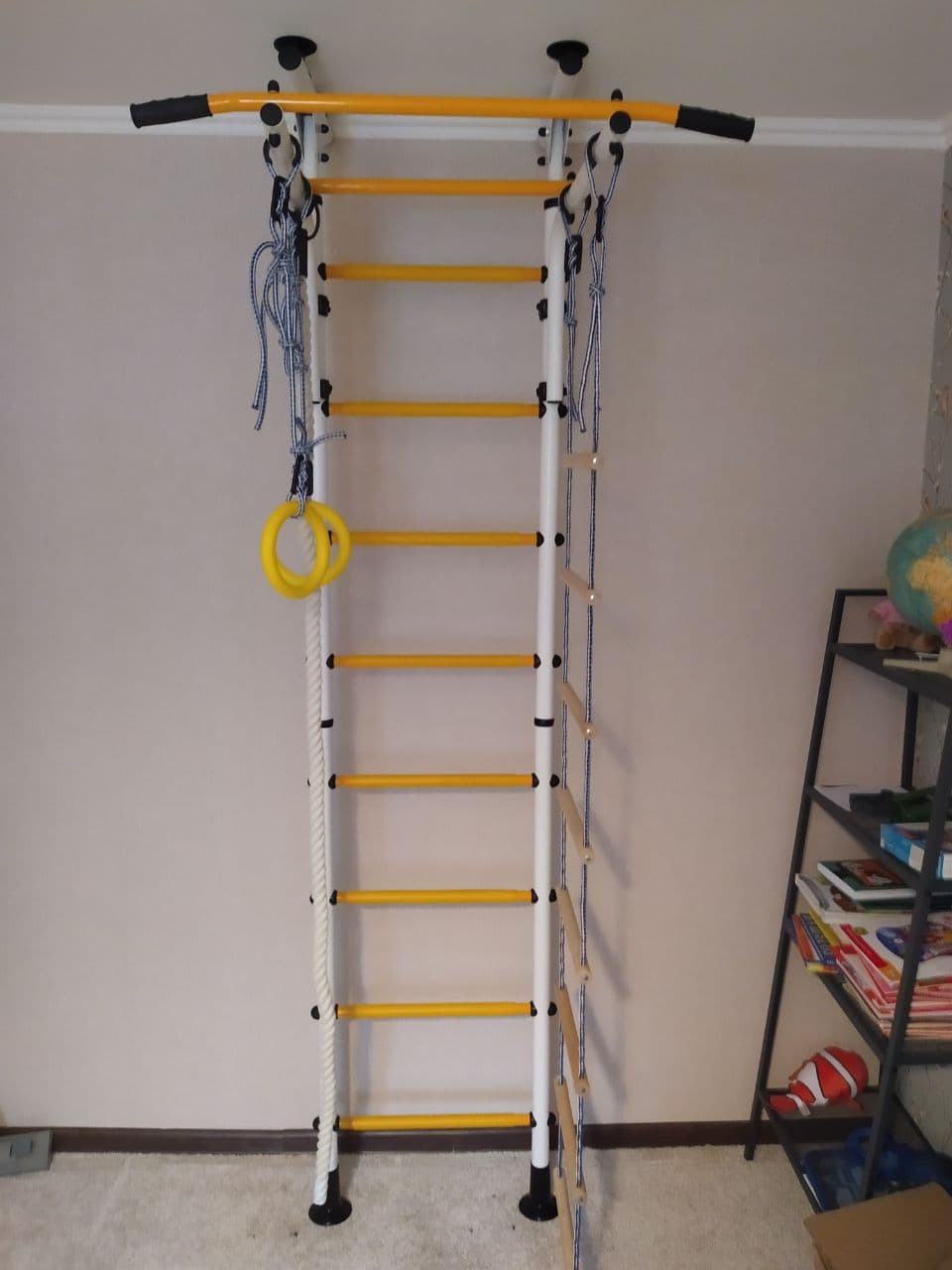 Детский спортивный комплекс ЮНЫЙ АТЛЕТ модель Пол-потолок белый/жёлтый