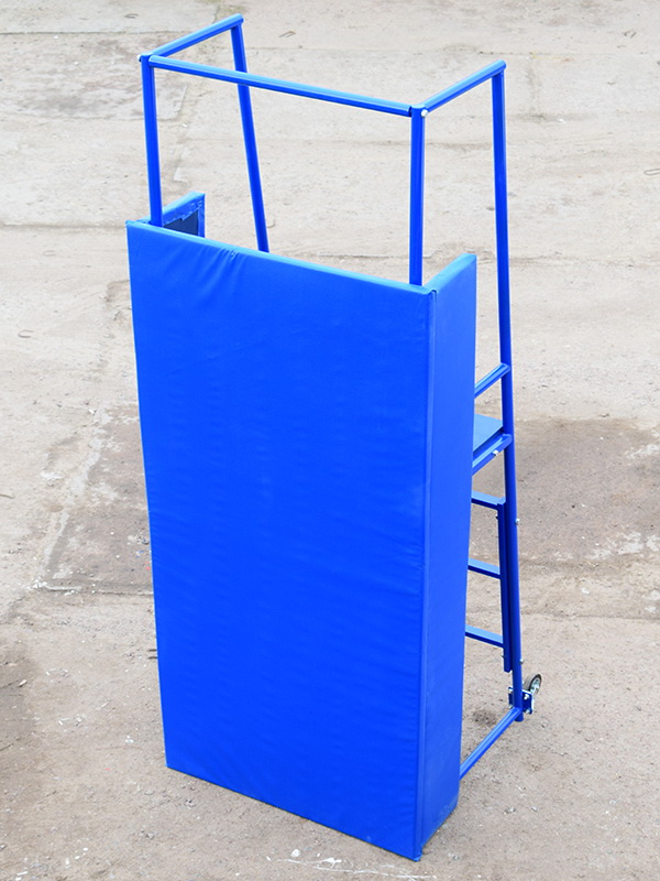 Вышка судейская универсальная, положение стоя (неразборная) (2001)