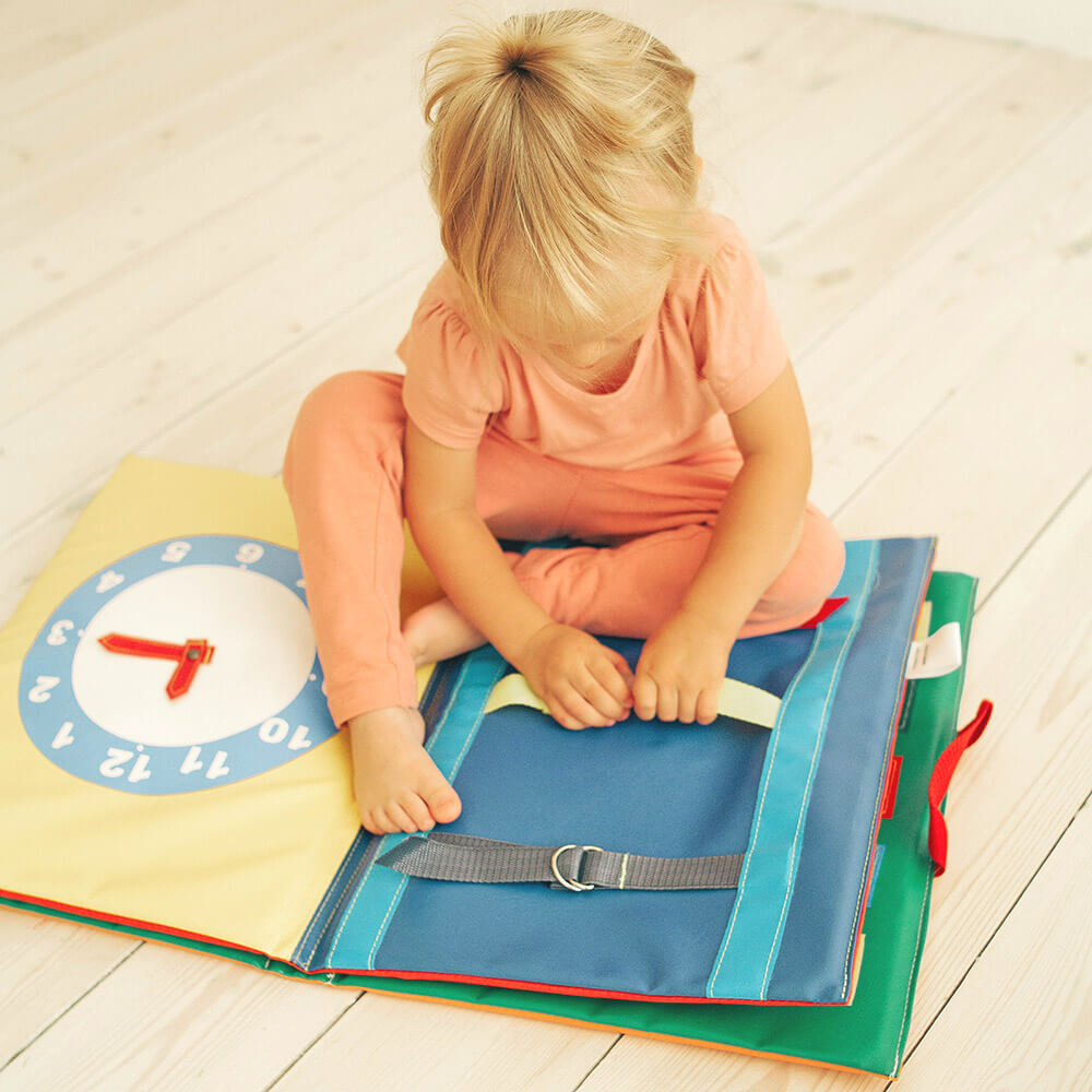 Книжка ЛОВКИЕ ПАЛЬЧИКИ Romana (ДМФ-МК-01.95.09)