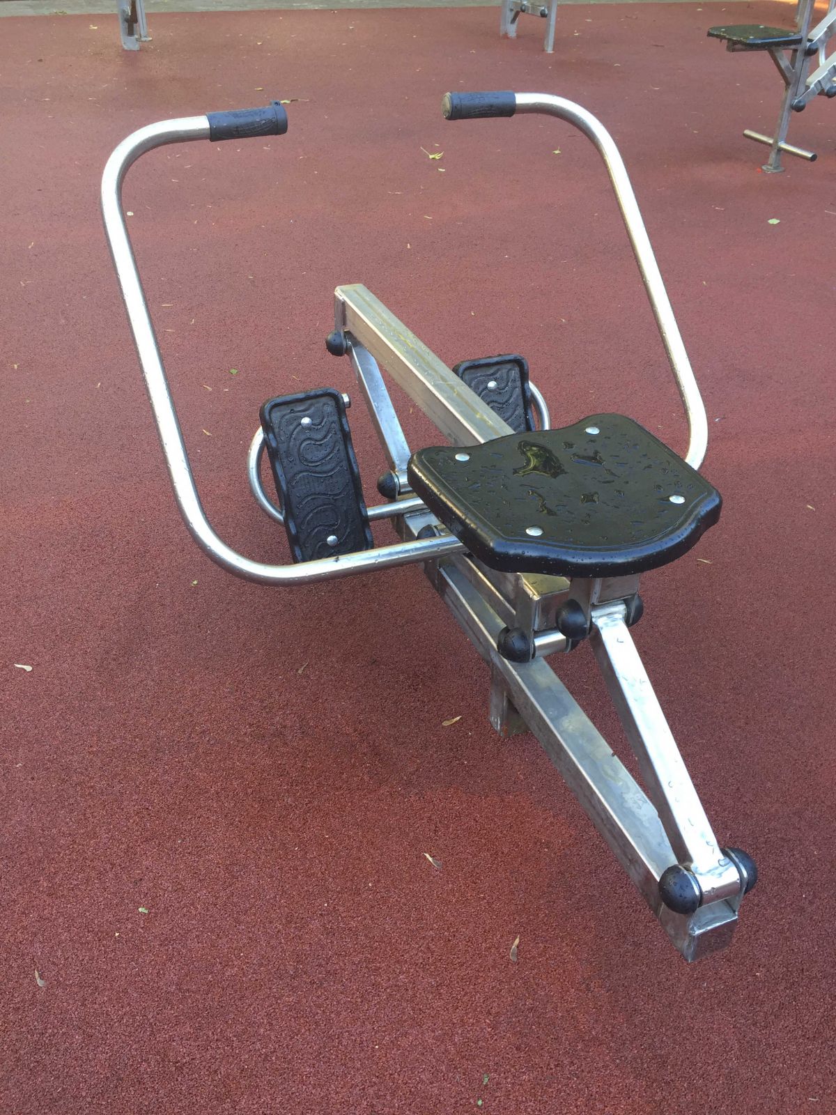 Тренажер для улицы Гребля  Air-Gym YT51