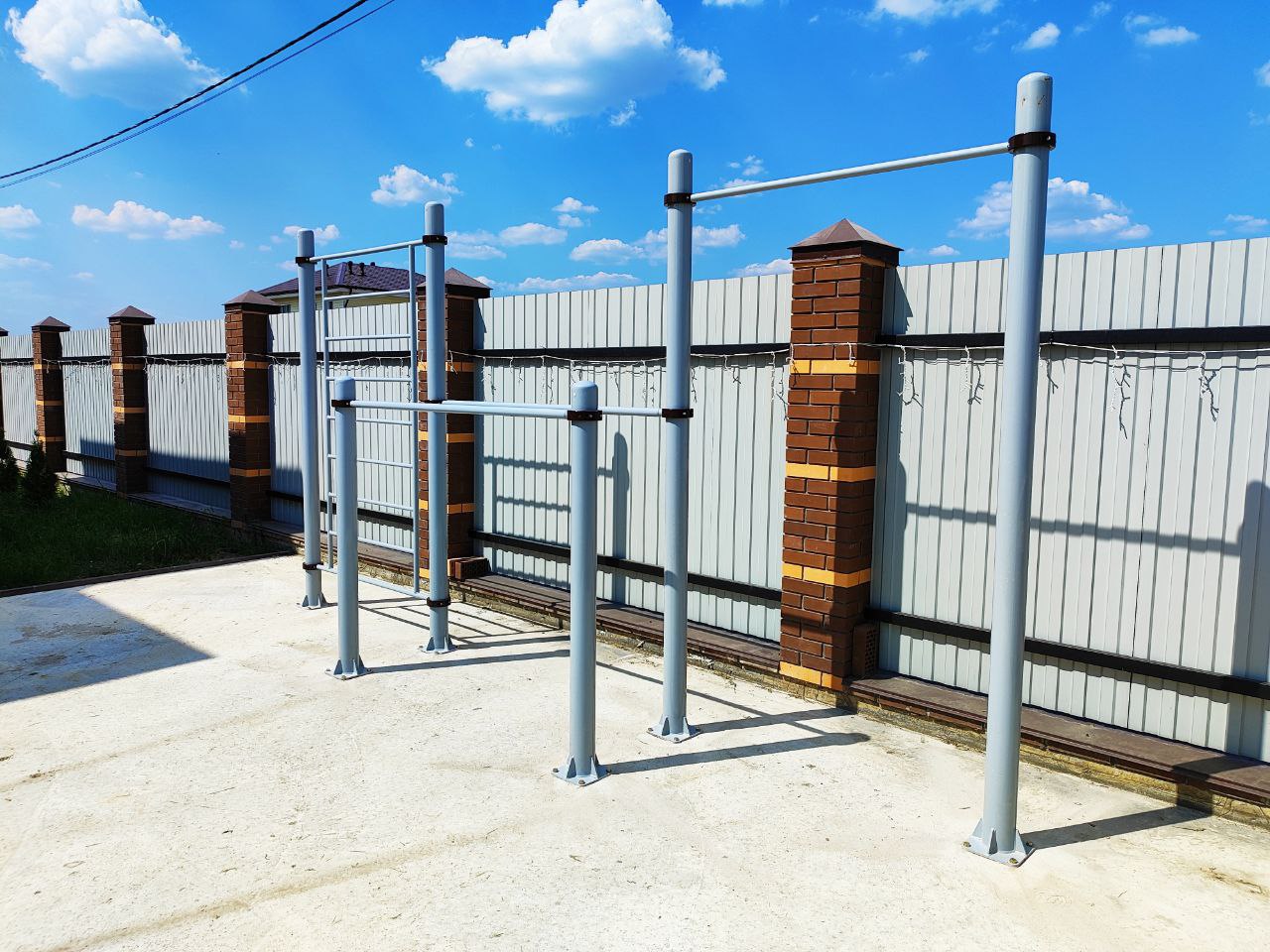 Сборка и анкеровка спортивного комплекса 