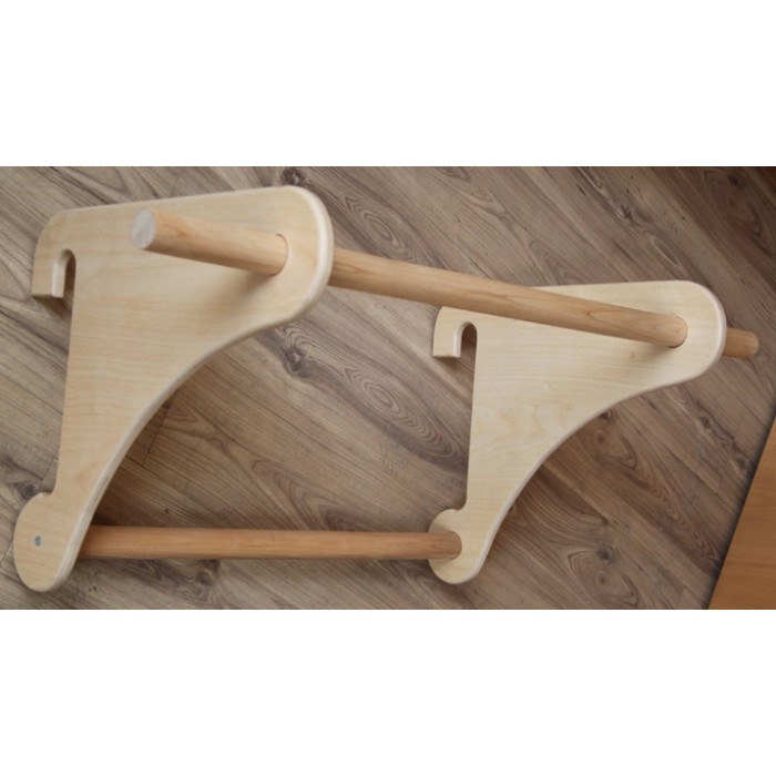 Деревянный навесной турник для шведской стенки