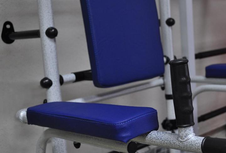 Откидные брусья АТЛЕТ красный