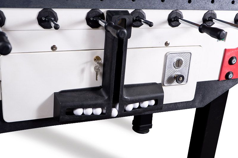 Всепогодный настольный футбол (кикер) Storm F-3 family outdoor 5 ф (138 x 76 x 88 см, жетоноприемник)